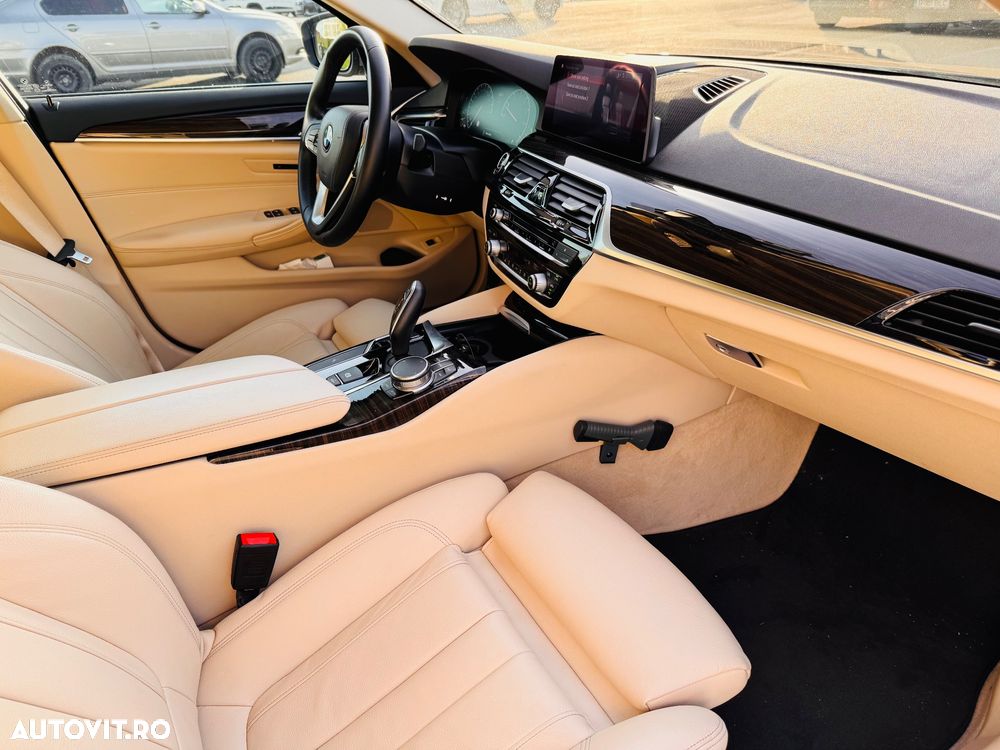 BMW Seria 5 530i Aut. - 12