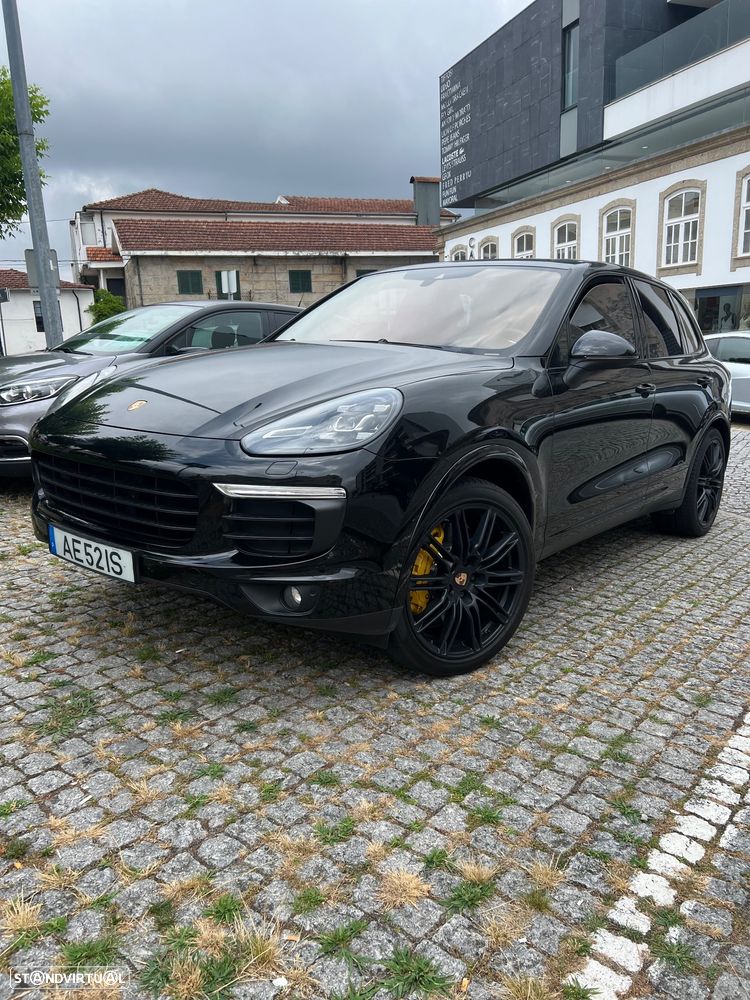Porsche Cayenne S E-Hybrid - 3