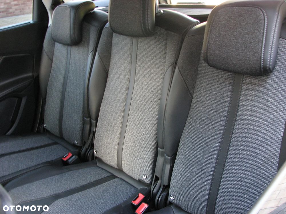 Peugeot 5008 BlueHDI 130 Allure Business-Paket - 30
