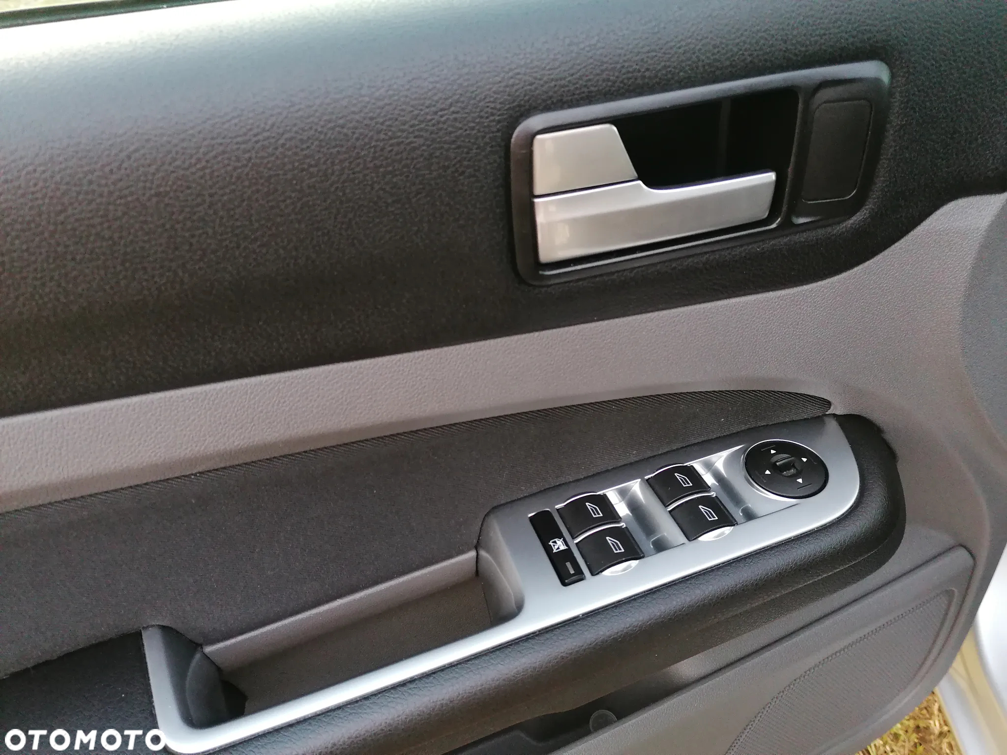 Ford Focus 1.6 Silver X EU5 - 5