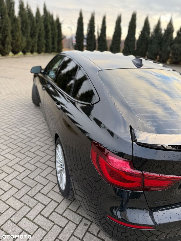 BMW Seria 3 318d Luxury Line - 11