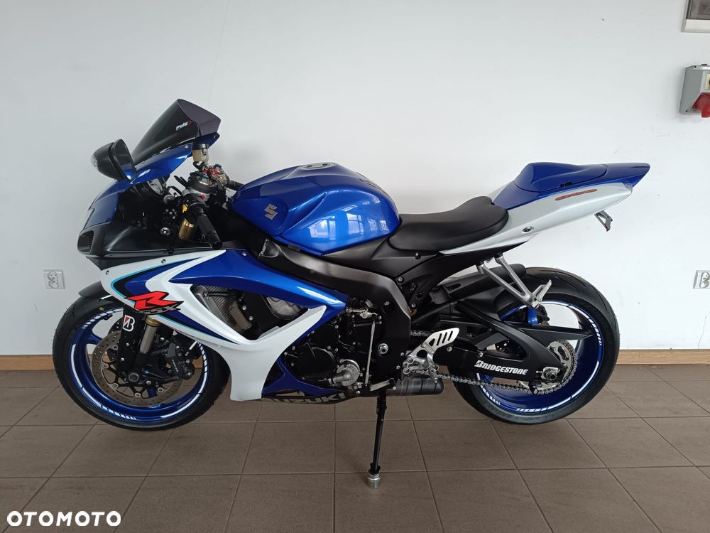 Suzuki GSX-R - 10