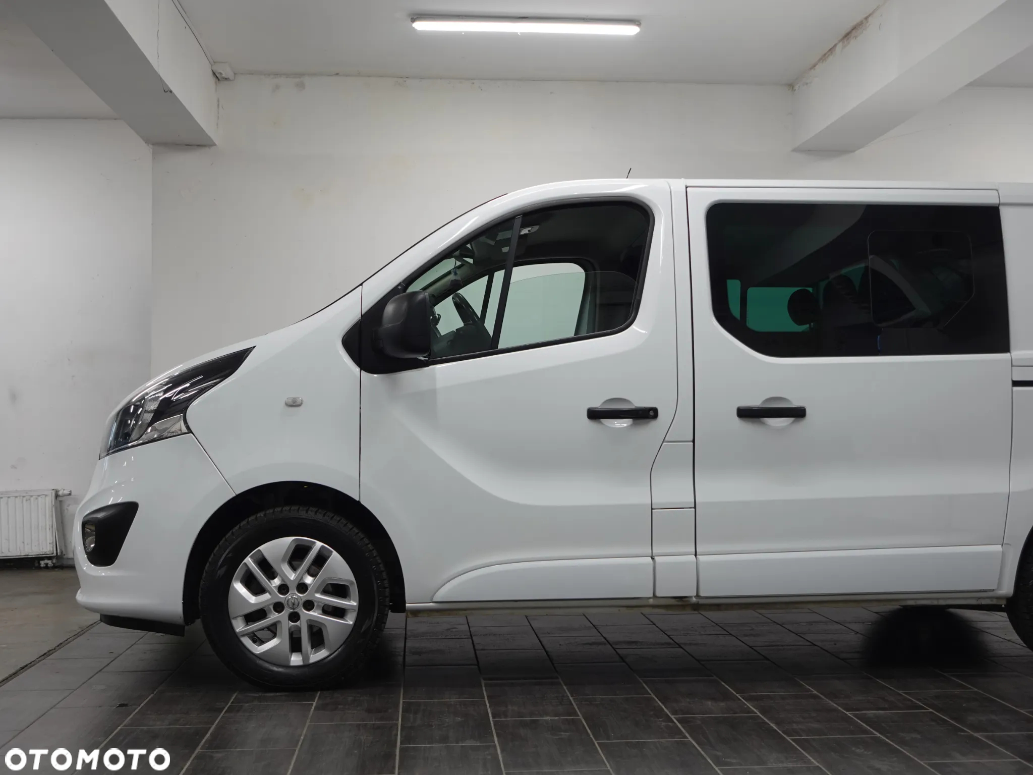 Opel Vivaro - 17