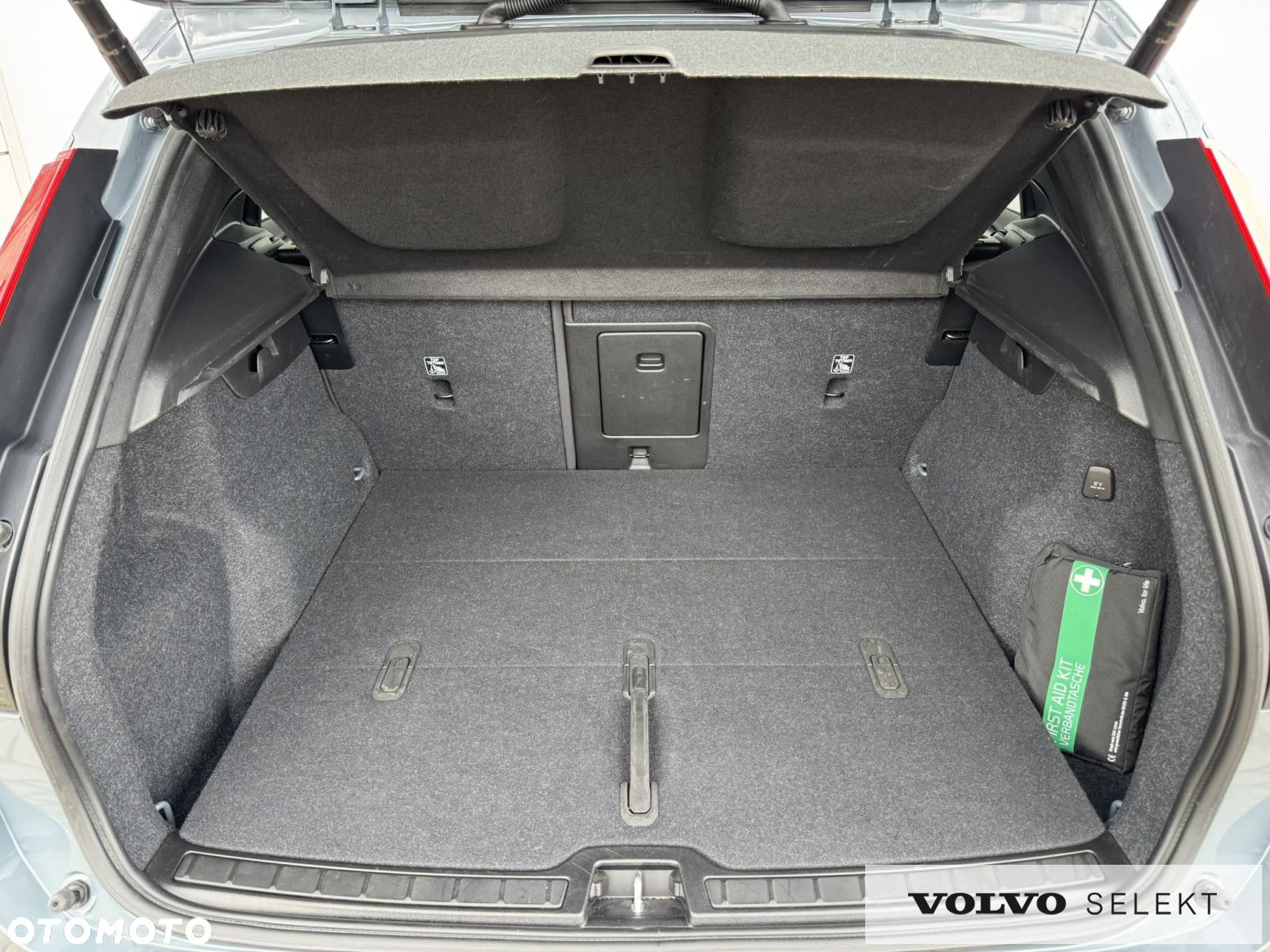 Volvo XC 40 B3 Core - 11