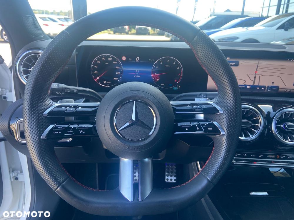Mercedes-Benz Klasa A 200 AMG Line 7G-DCT - 12