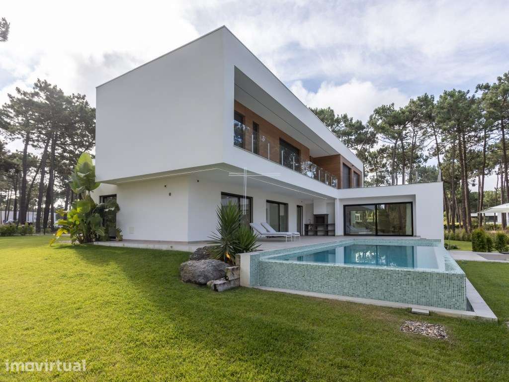 Moradia isolada nova, com cave e piscina. - Herdade da Aroeira - Grande imagem: 2/49