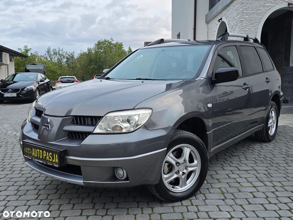Mitsubishi Outlander 2.0 2WD Invite - 2