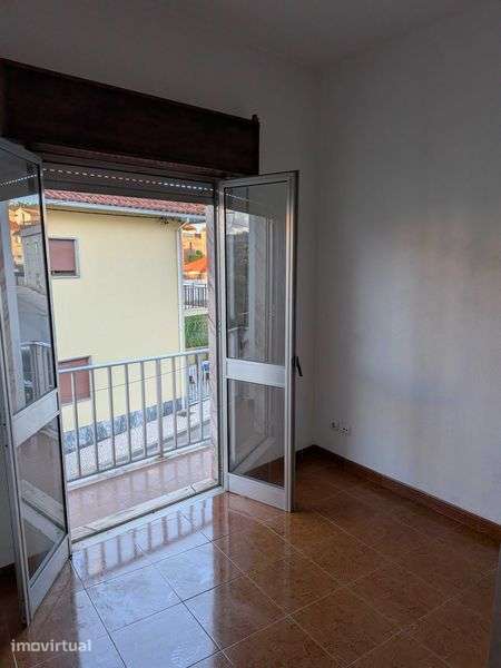 Casa para venda em Amiais de Baixo - Grande imagem: 4/6