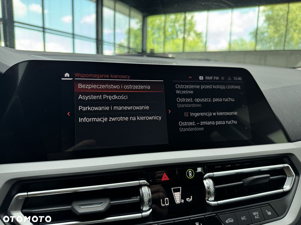 BMW Seria 3 318i - 34