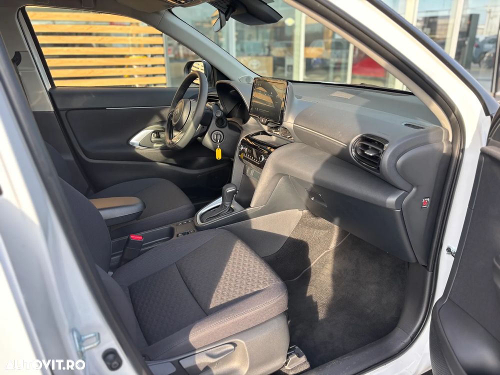 Toyota Yaris Cross 1.5 VVT-i HSD 4x2 Active - 12