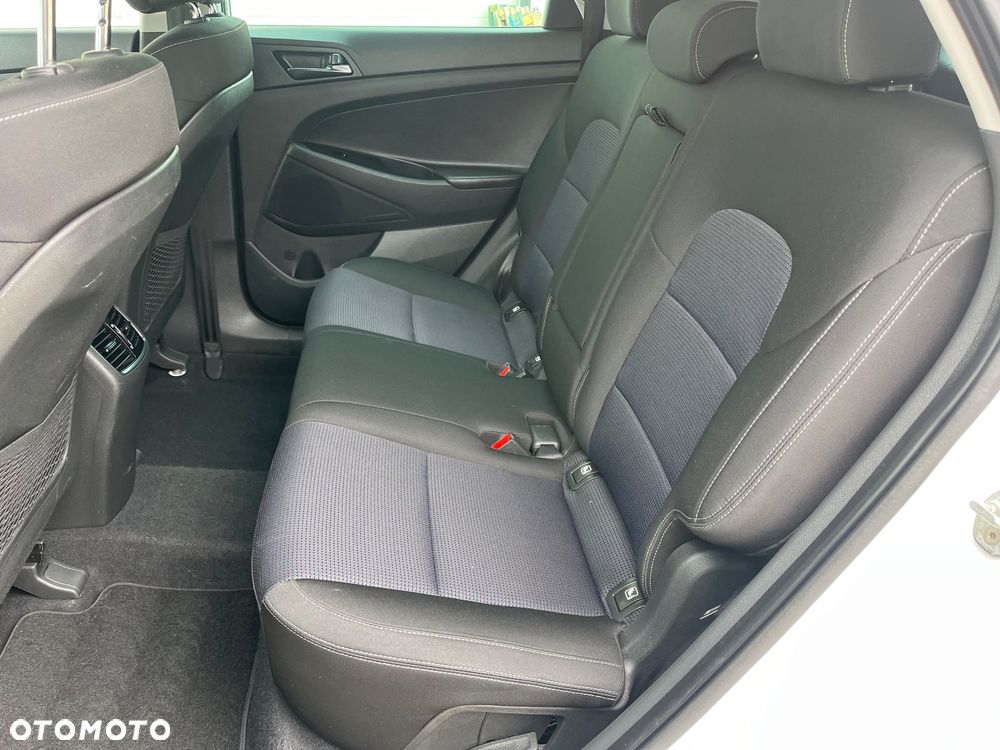 Hyundai Tucson blue 1.7 CRDi 2WD Style - 13