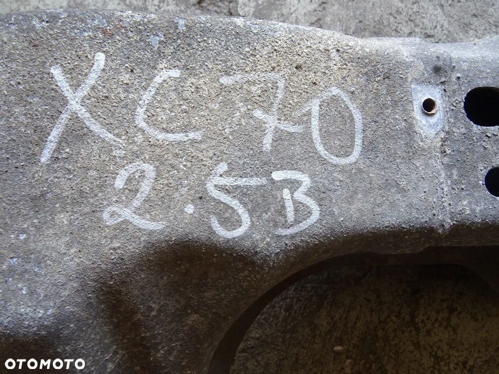 VOLVO XC70 01-07 2.5T 210KM SANKI WÓZEK PRZÓD - 2