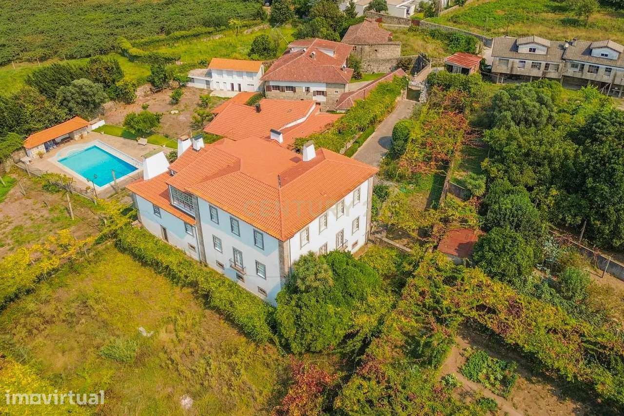 Casa Senhorial com 975 m2 em Amares, Braga - Grande imagem: 2/53