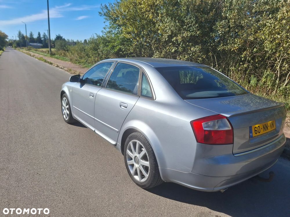 Audi A4 Limousine 2 - 8