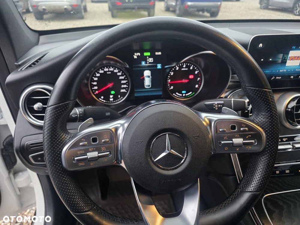 Mercedes-Benz GLC - 30