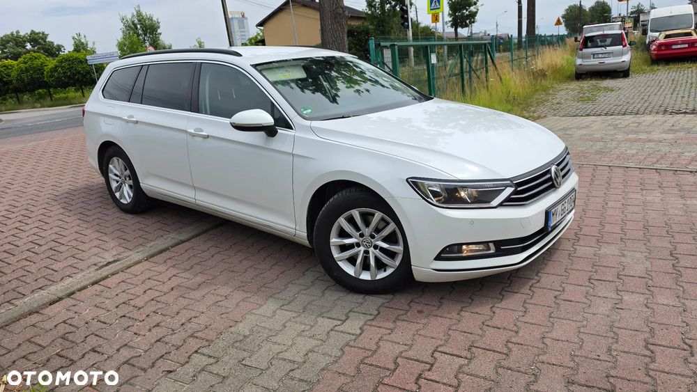 Volkswagen Passat Variant 2.0 TDI (BlueMotion Technology) Trendline - 35