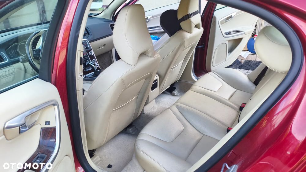 Volvo S60 T5 Drive-E Summum - 9
