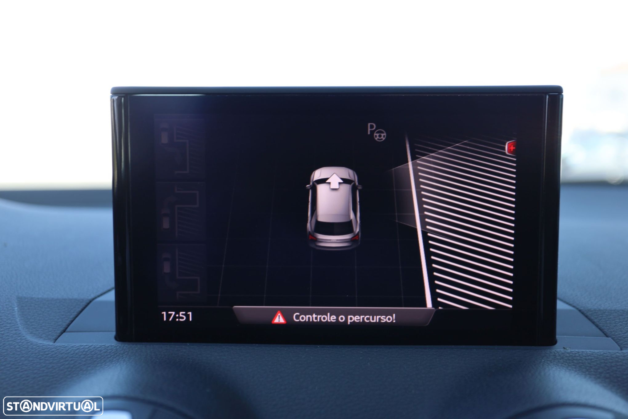 Audi Q2 1.6 TDI Design - 13