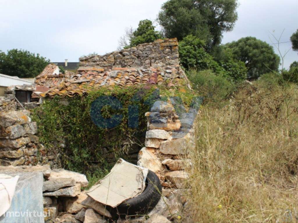 Terreno com casa em ruínas em Morelena, Sintra. - Grande imagem: 4/28