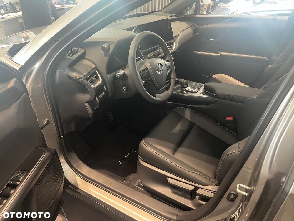 Lexus UX - 6