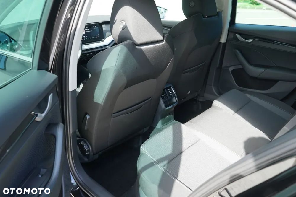 Skoda Octavia 1.5 TSI mHEV Essence DSG - 18
