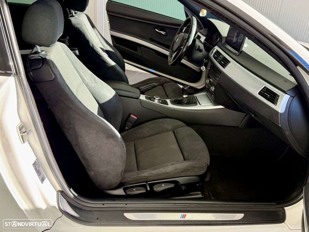BMW 320 d Coupe Edição M - 19