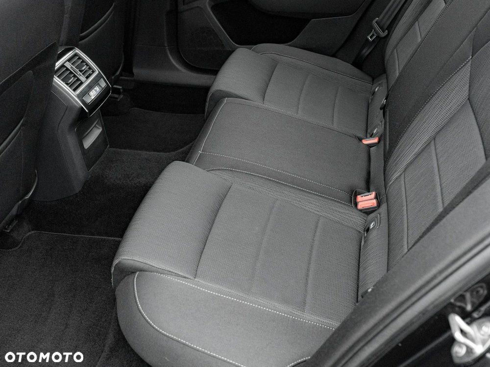 Skoda Superb 2.0 TDI Ambition DSG - 23