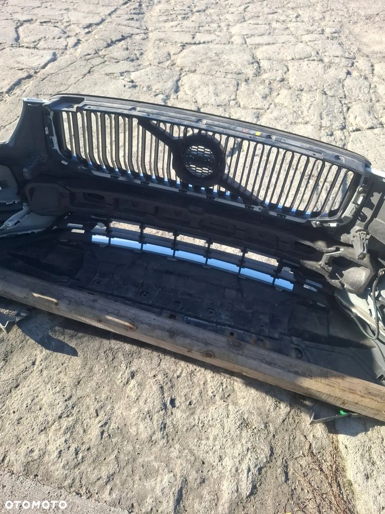 Volvo XC40 zderzak przód 4 PDC kompletny - 7