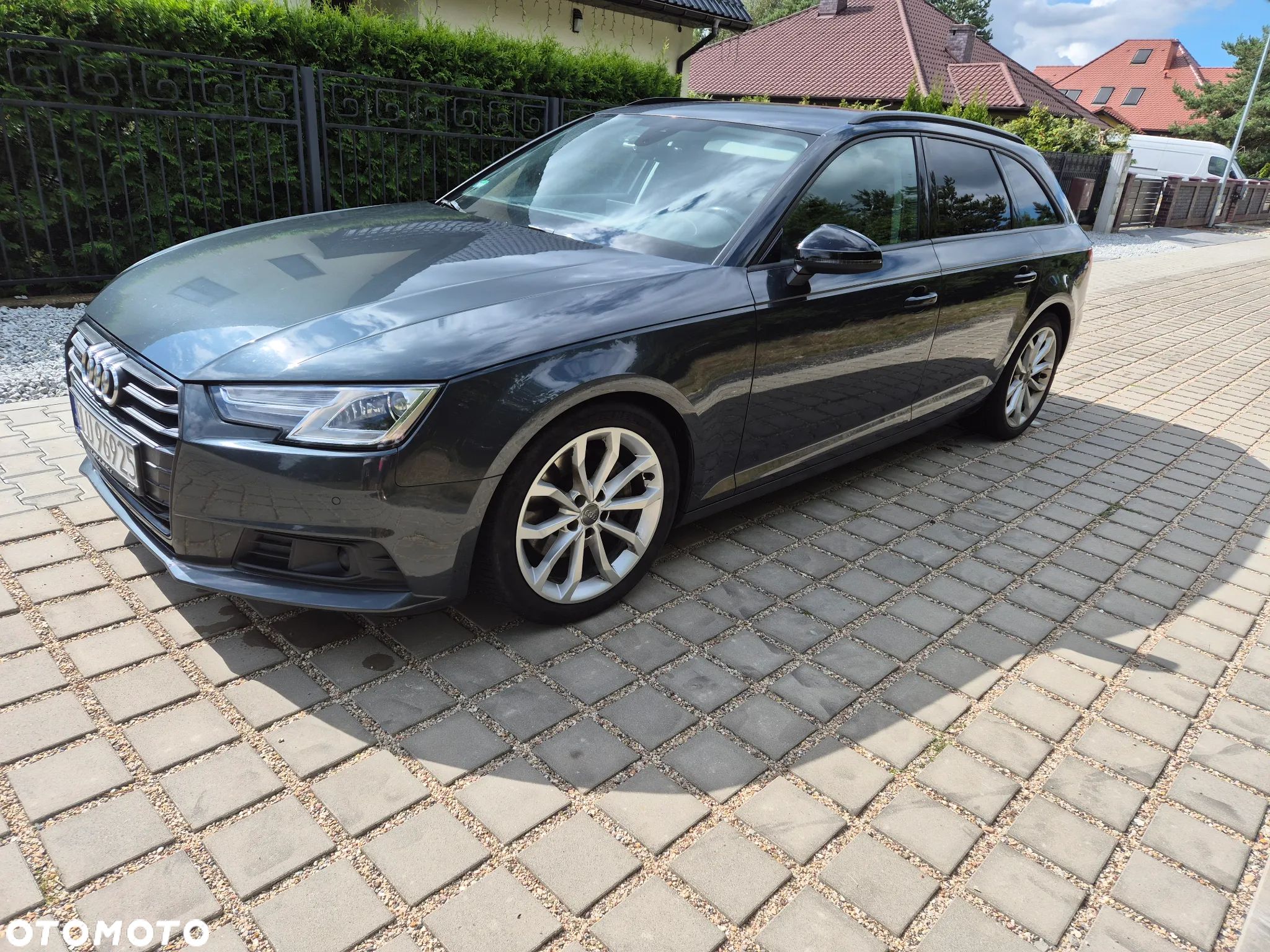Audi A4 - 1