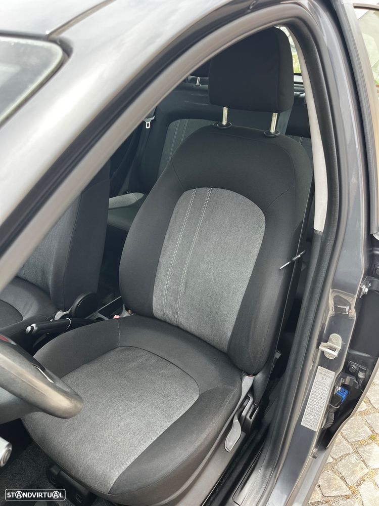 Fiat Punto 1.3 M-Jet Easy S&S - 10