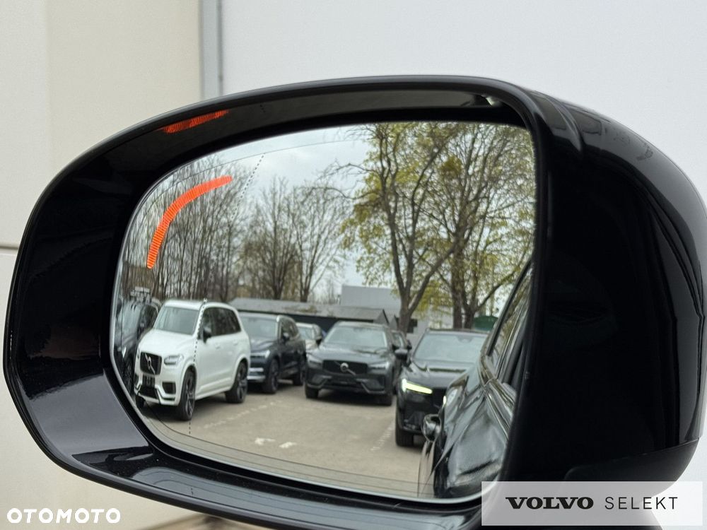 Volvo XC 60 T6 Plug-In Hybrid AWD Plus Dark - 32