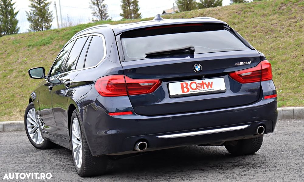 BMW Seria 5 520d Aut. Luxury Line - 9