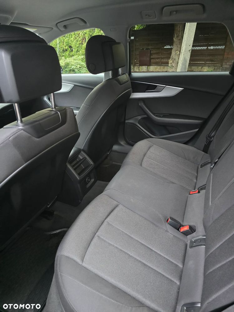 Audi A4 Avant 2.0 TFSI ultra S tronic - 10