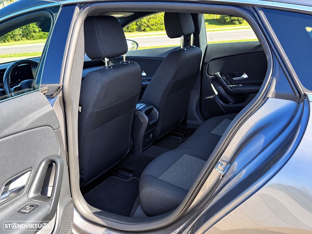 Mercedes-Benz CLA 180 d Shooting Brake Business Solutions Aut. - 21