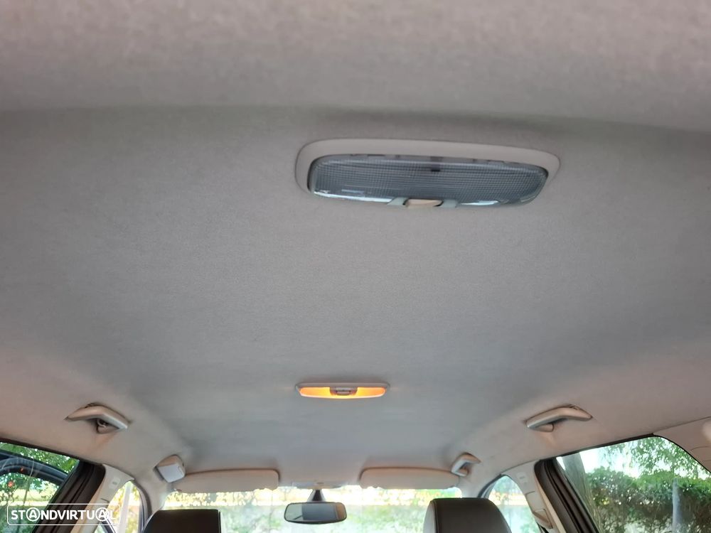 Ford Focus SW 1.6 TDCi Titanium - 17
