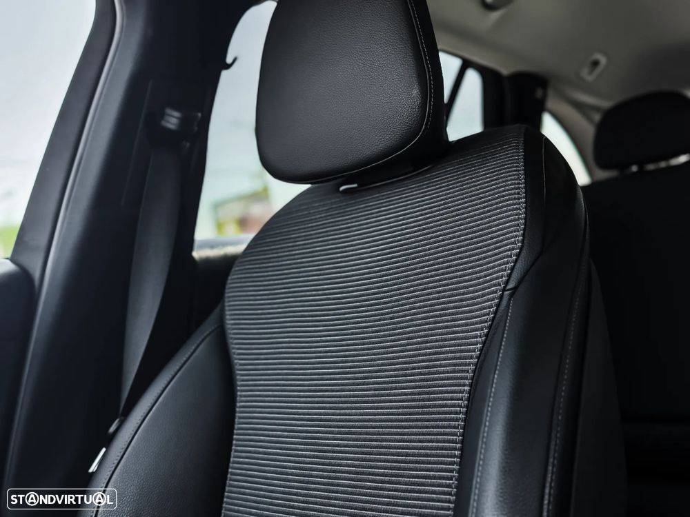 Mercedes-Benz C 300 e T 9G-TRONIC Avantgarde - 12