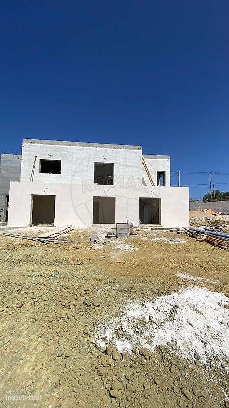 Moradia T5 para venda