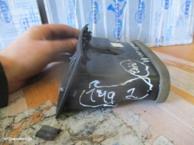 Grelha Friso 71295560 BMW E91 SW 2011 TRAS BMW E90 FASE 1 2005 320D 163CV 4P CINZA TRAS MEIO CENTRAL GRE VENTILAÇÃO - 2