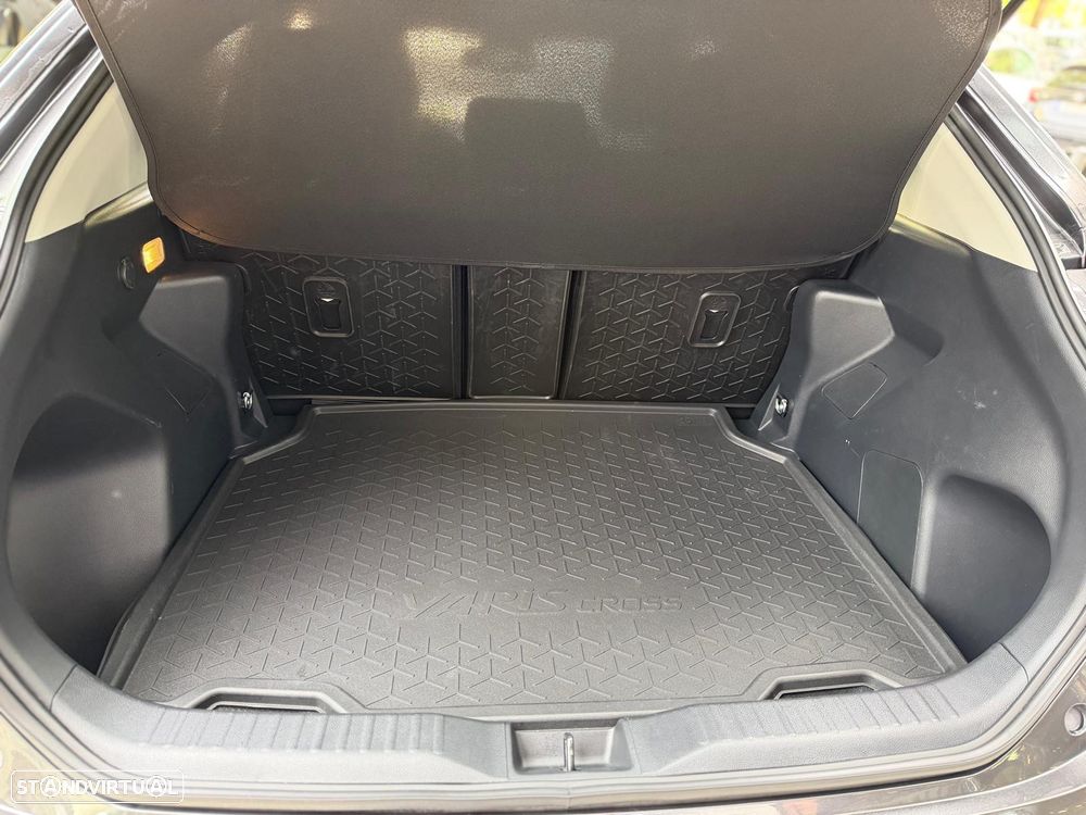 Toyota Yaris Cross 1.5 HDF Luxury - 29