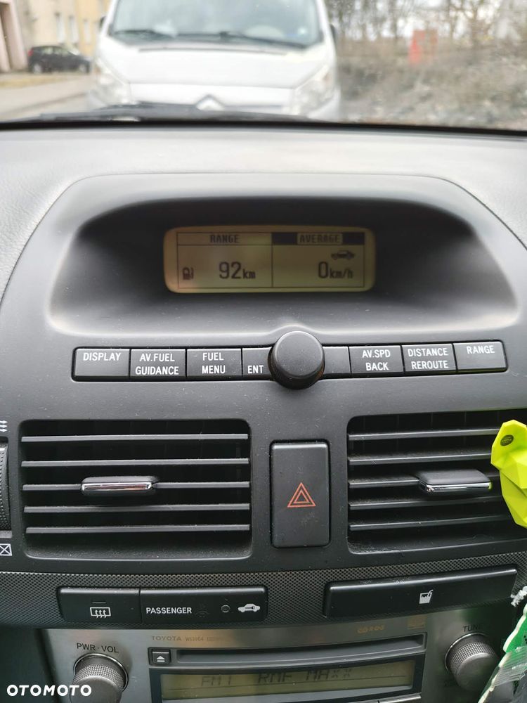 Toyota Avensis 1.8 VVT-i Luna - 5