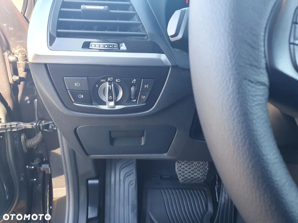 BMW X3 xDrive20d xLine - 12