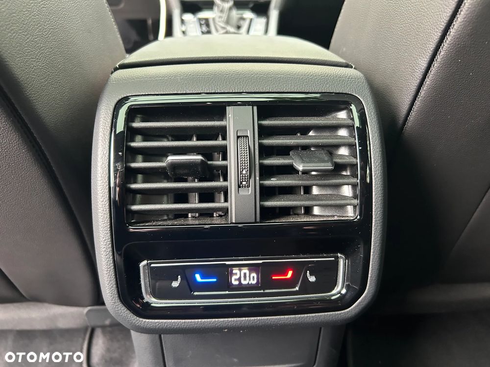 Volkswagen Arteon 2.0 TDI SCR DSG R-Line - 19