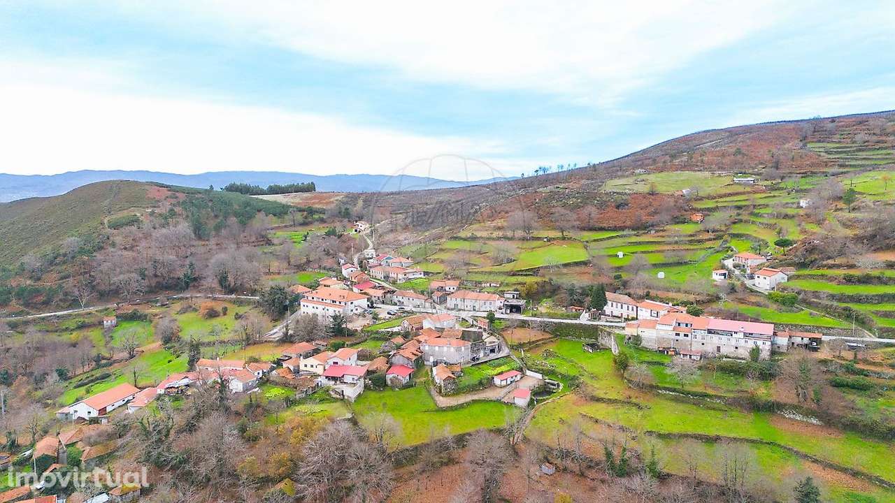 Moradia T4 para venda - Grande imagem: 2/32