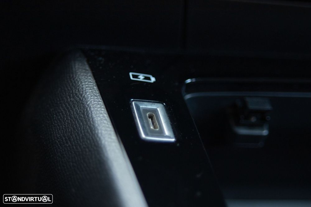 Peugeot 2008 1.2 PureTech Allure Pack - 26