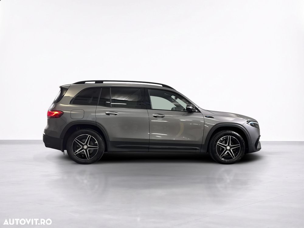 Mercedes-Benz EQB - 7
