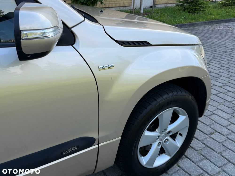 Suzuki Grand Vitara 1.9 DDiS Premium EU5 - 16