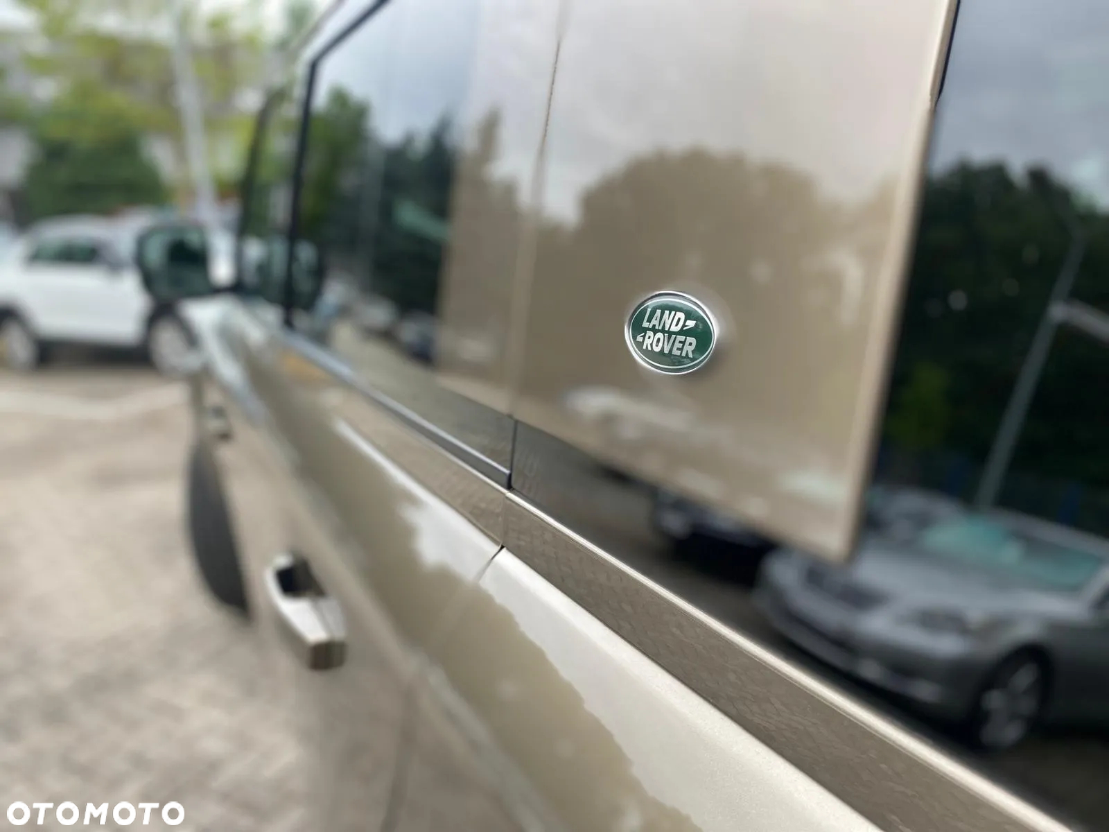 Land Rover Defender 110 3.0 D250 mHEV S - 8