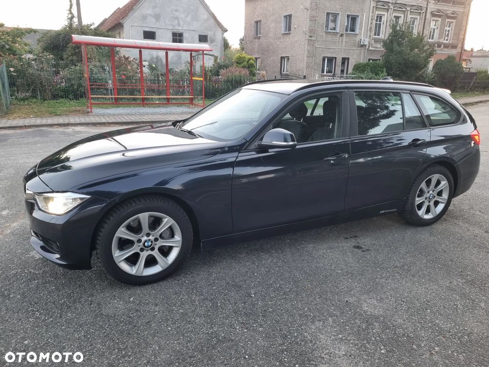 BMW Seria 3 335d Touring xDrive Edition M Sport Shadow - 38