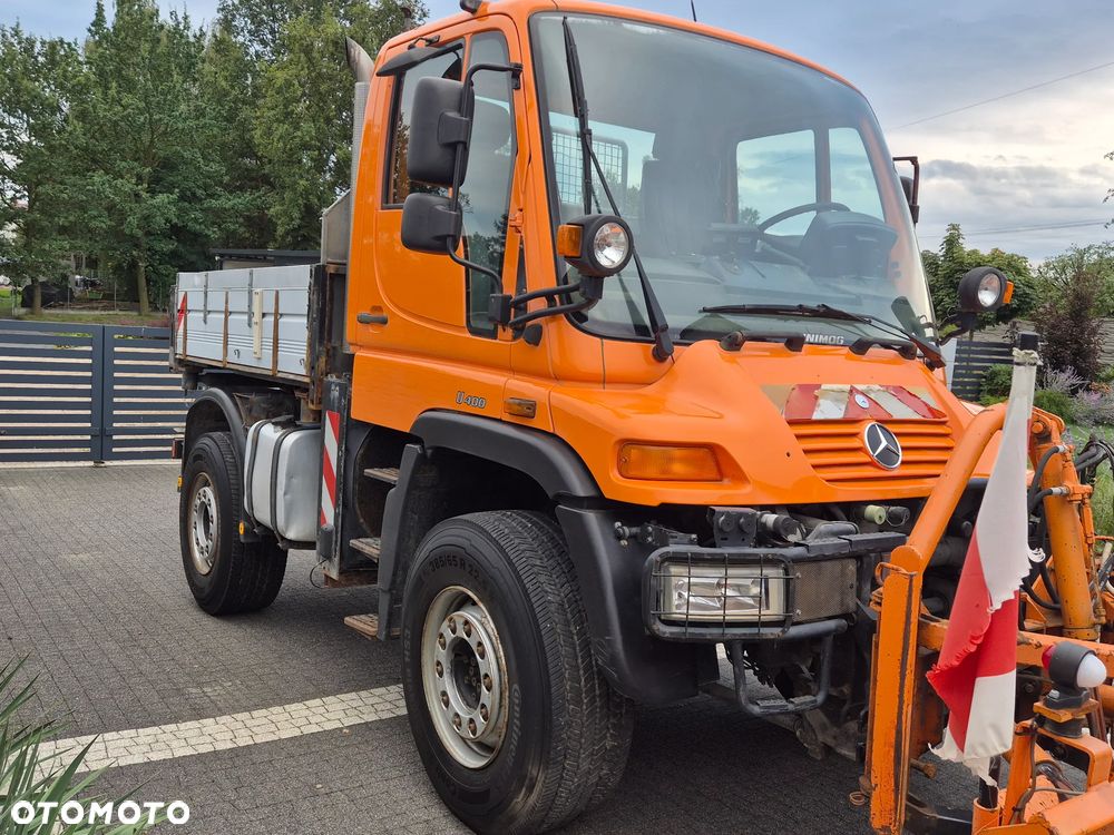 Unimog U400 230KM Ciągnik - 2