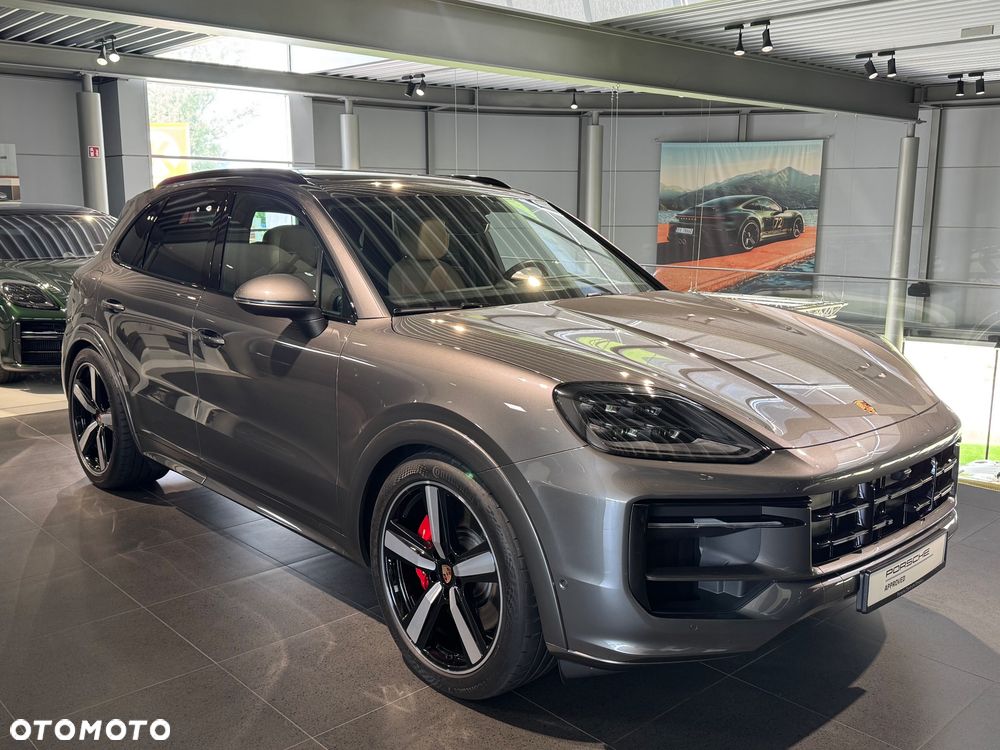 Porsche Cayenne S - 4